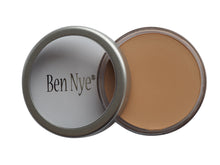 Ben Nye Matte HD Foundation