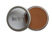 Ben Nye Matte HD Foundation